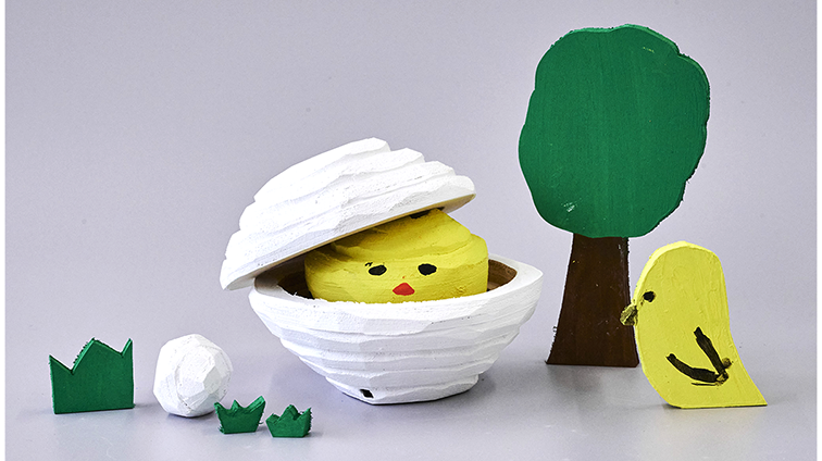 たまごの小物入れから生まれたひよこの貯金箱